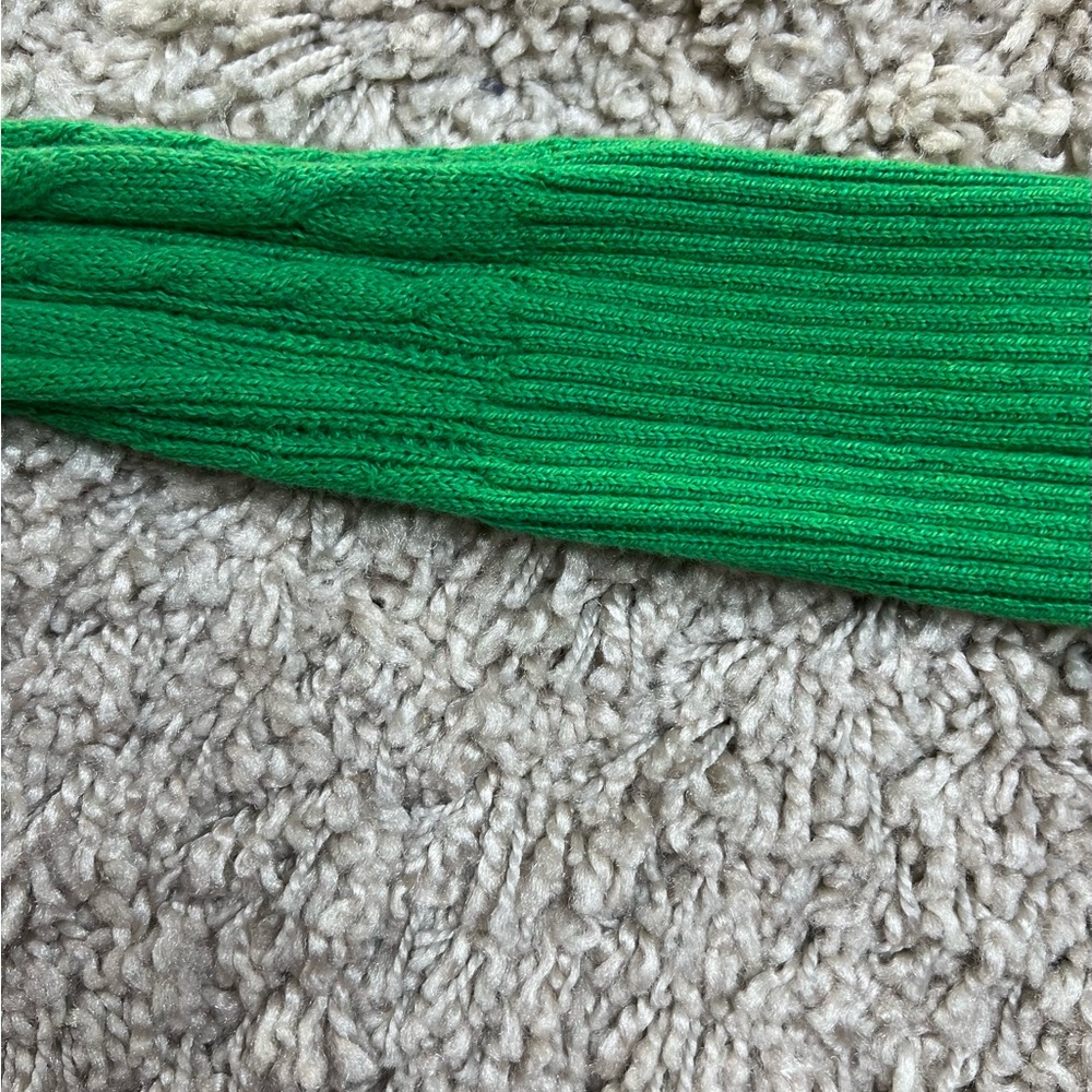 American Eagle Outfitters Vibrant Green V-Neck Sweater - Picture 8 of 8
